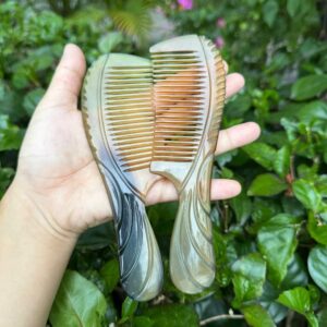 Natural Buffalo Horn Comb